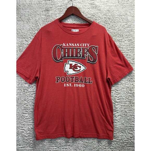 NFL Other - NFL Kansas City Chiefs Tshirt‎ Men's L  Red Football Logo